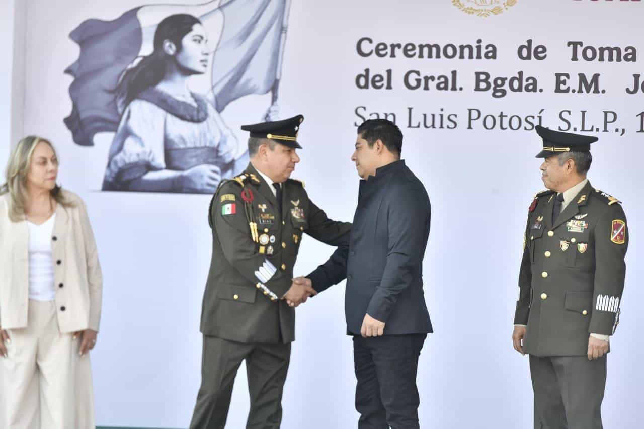 Mandos Ricardo 2