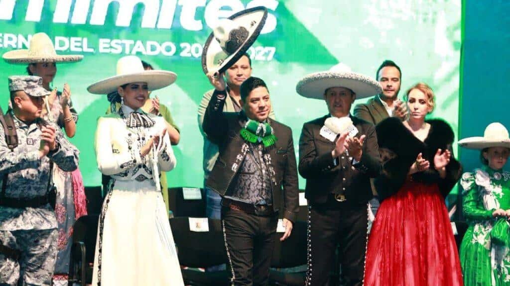 1 RICARDO CHARRO